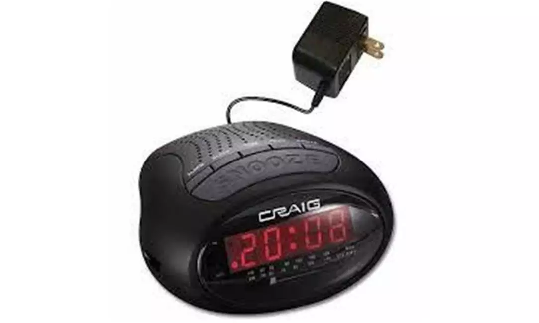 Craig CR45329B Dual Digital Alarm Clock With Pll AM & FM Radio - Black - Second Medium