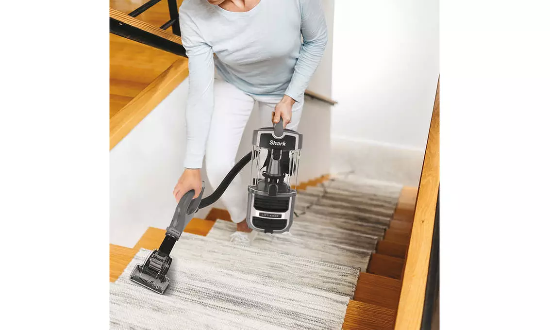 Shark Navigator Lift-Away Bagless Corded Upright Vacuum Cleaner, Refurbished - Second Medium