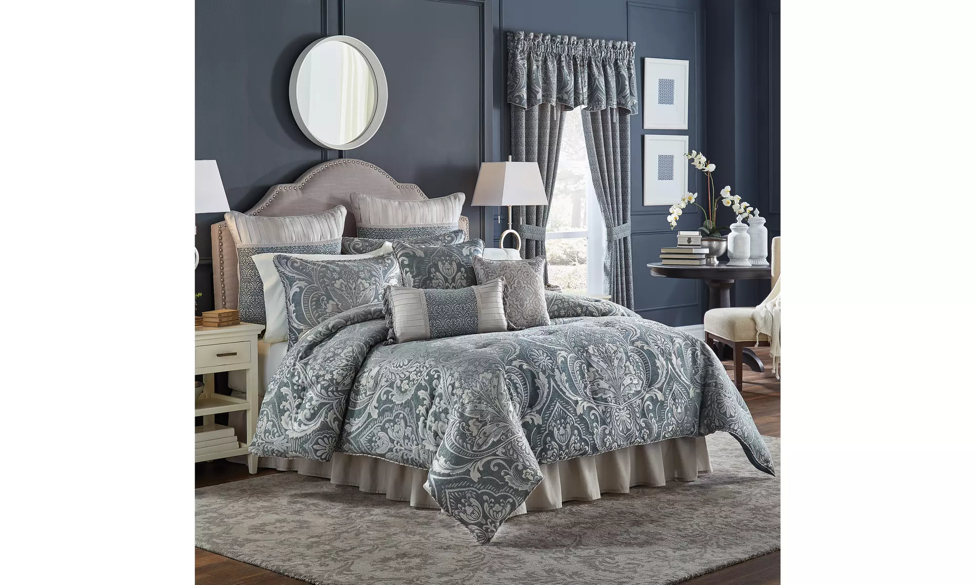 Croscill Vincent 4pc Cal King Comforter Set - Primary Image