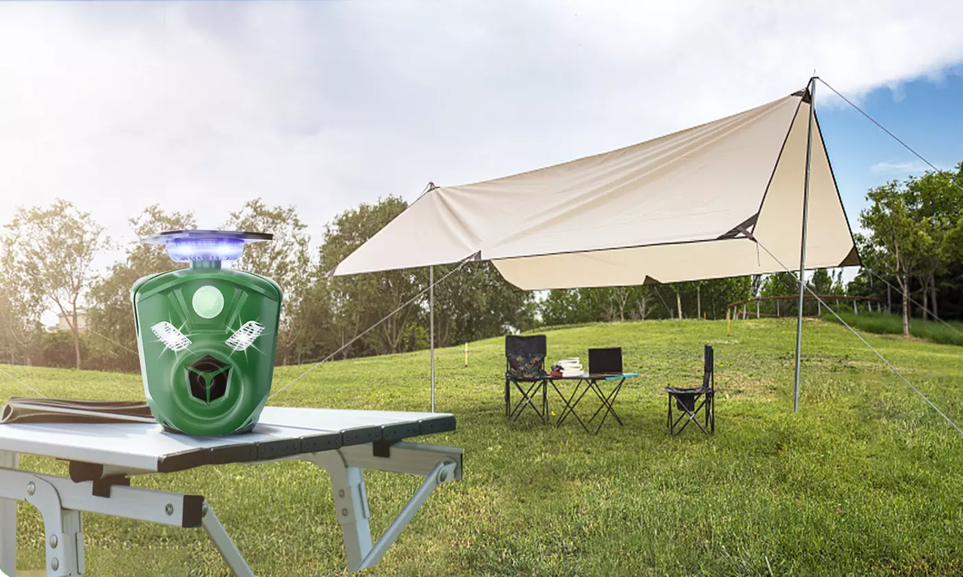 LakeForest 360-Degree Ultrasonic Animal Repeller Pest Deterrent with LED Lights