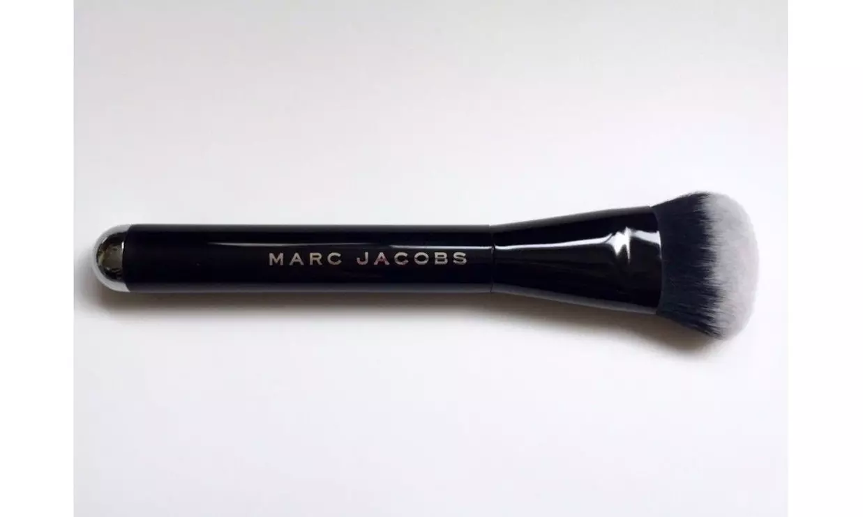 Marc Jacobs Beauty The Face II - Sculpting Foundation Brush - Primary Image