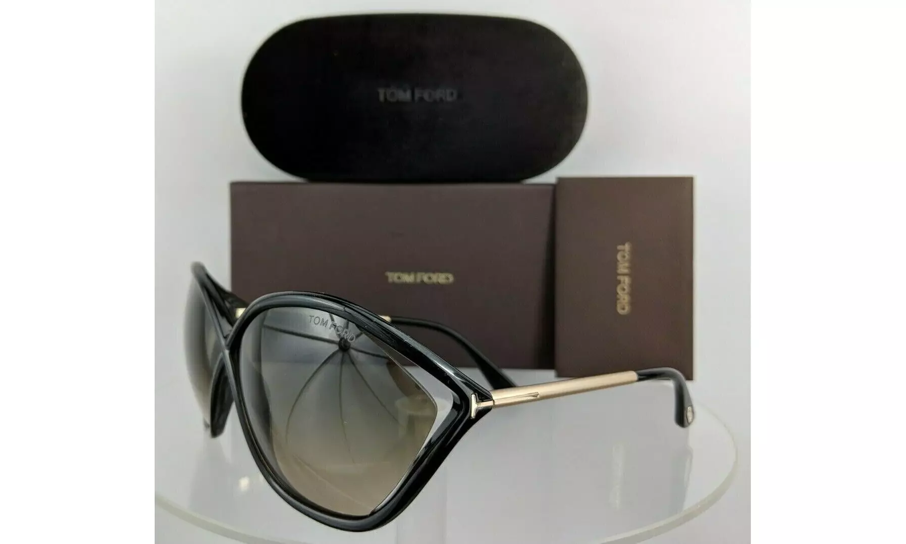 Tom Ford Bella Sunglasses Tom Ford Isabella-02 TF915 01B Sunglasses - US main image 2