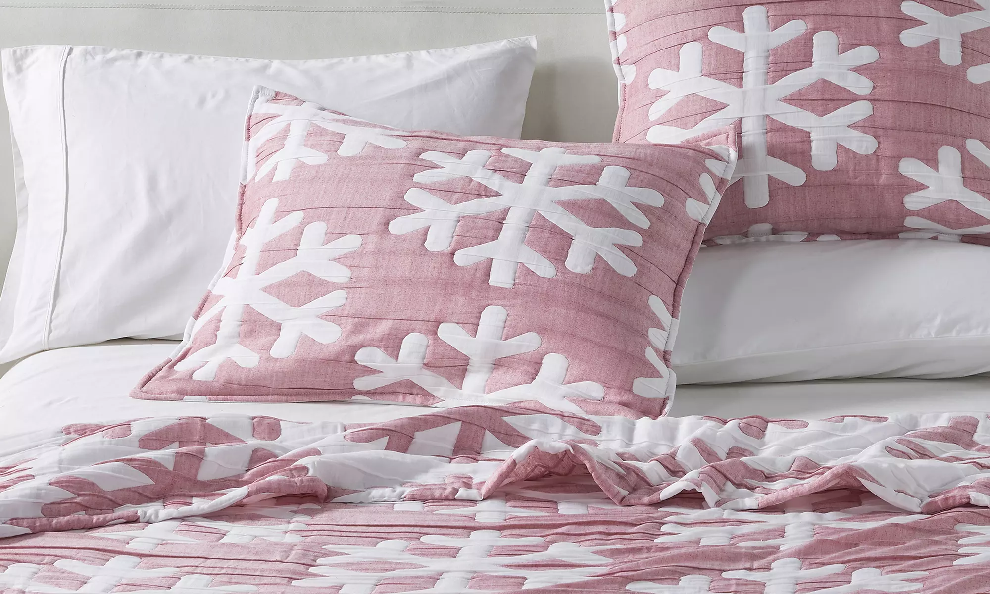 Patchwork Stitched Snowflake Quilt Set
