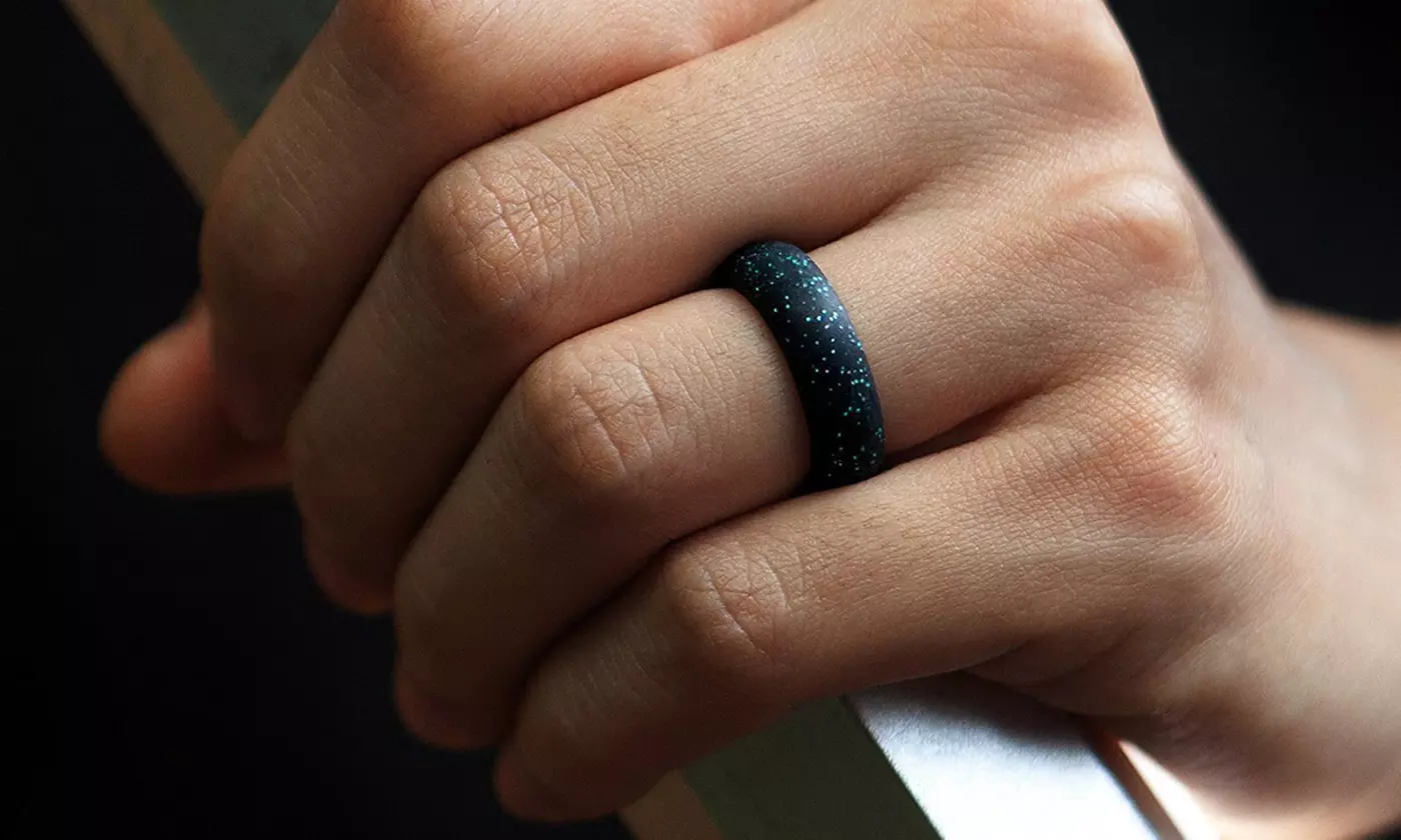 10-Pack Women Silicone Rings Wedding Stackable Durable Rubber Bands