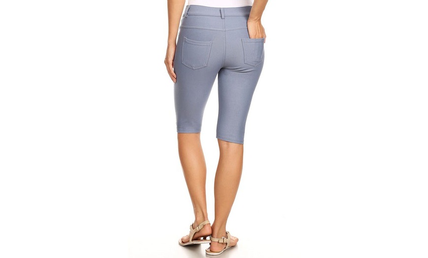 Image 36: Women's Stretchy 5 Pocket Classic Bermuda Shorts