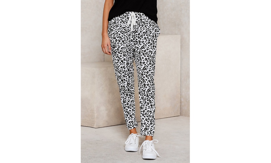 Image 5: Women's White/Gray/Khaki Casual Skinny Leopard Print Pants