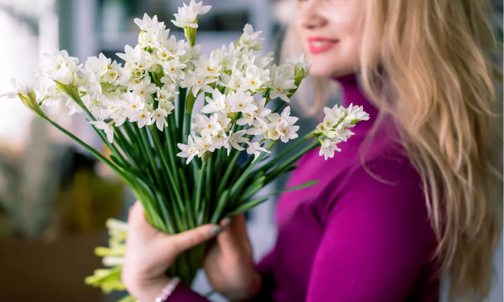 Up to 24 Touch Of ECO Sweetly Fragrant Paperwhite Flower Bulbs