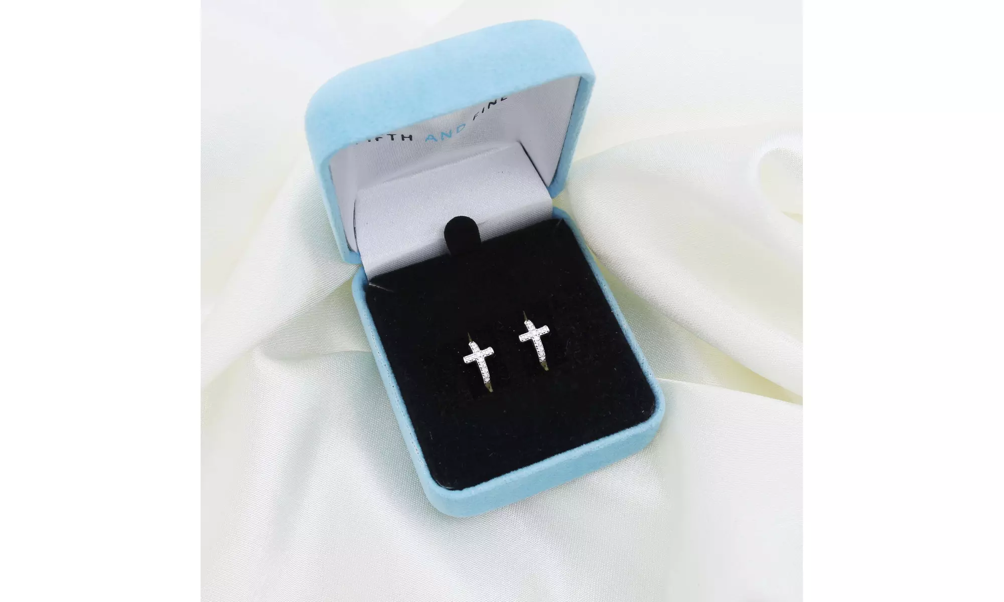 1/30 Cttw Natural Diamond Cross Stud Earrings in 925 Sterling Silver