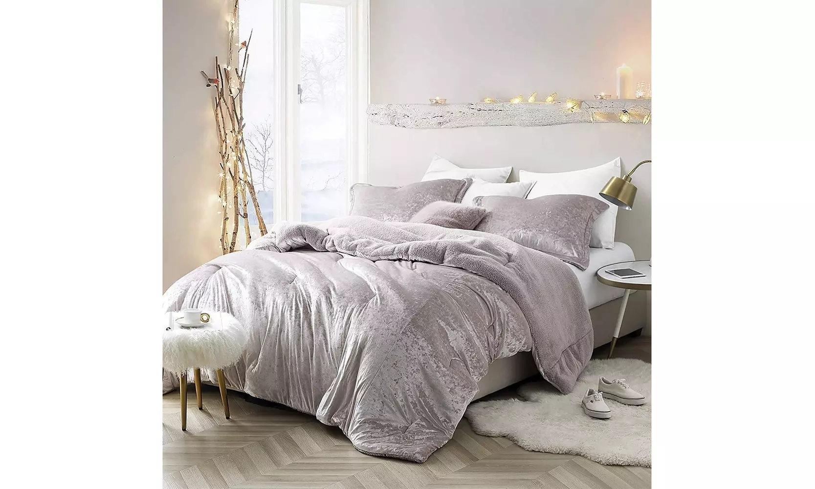 Silver Orchid Quirk Oversized Champagne Pink Comforter - Primary Image