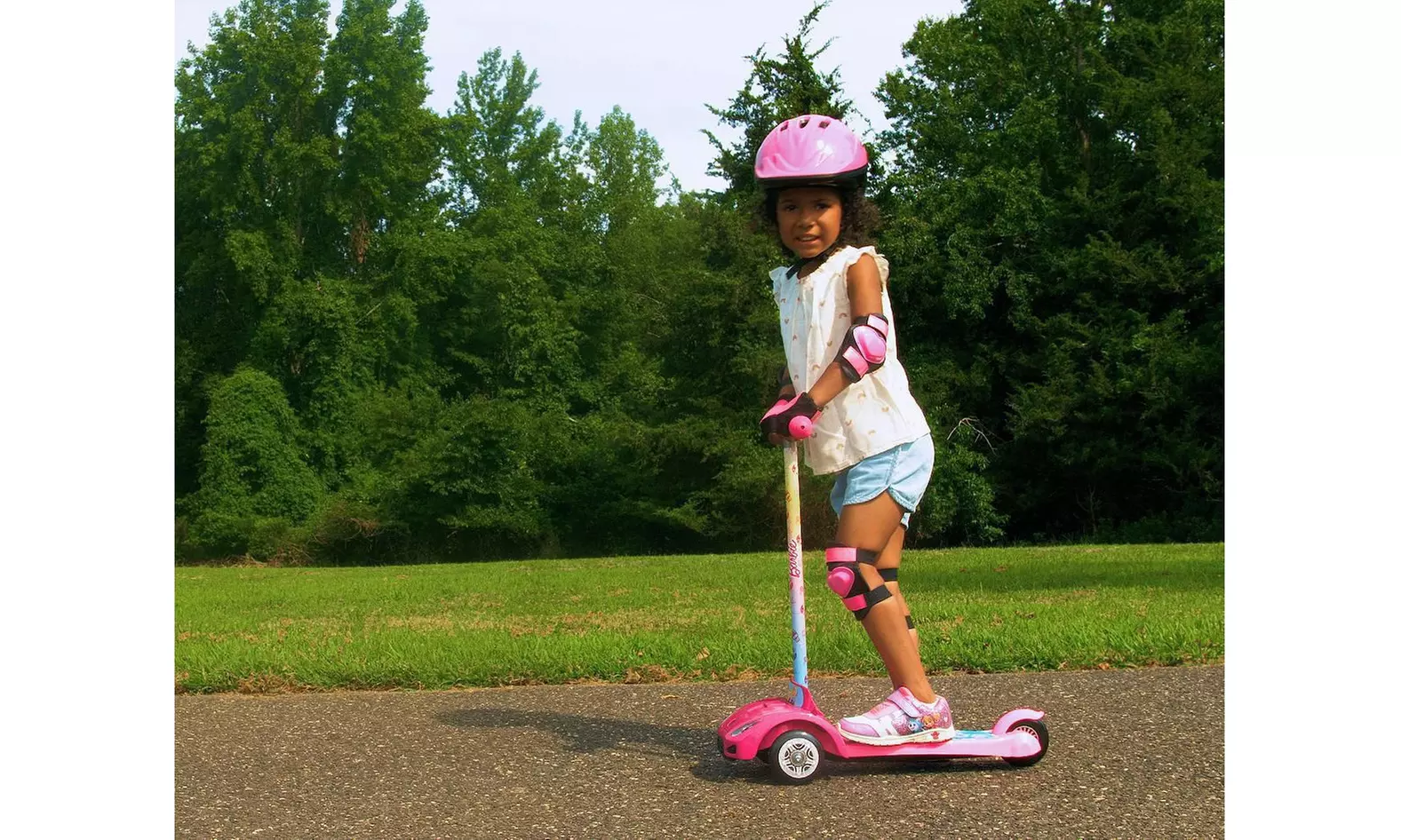 Barbie Convertible 3D Scooter With Easy Tilt and Turn Steering - Second Medium