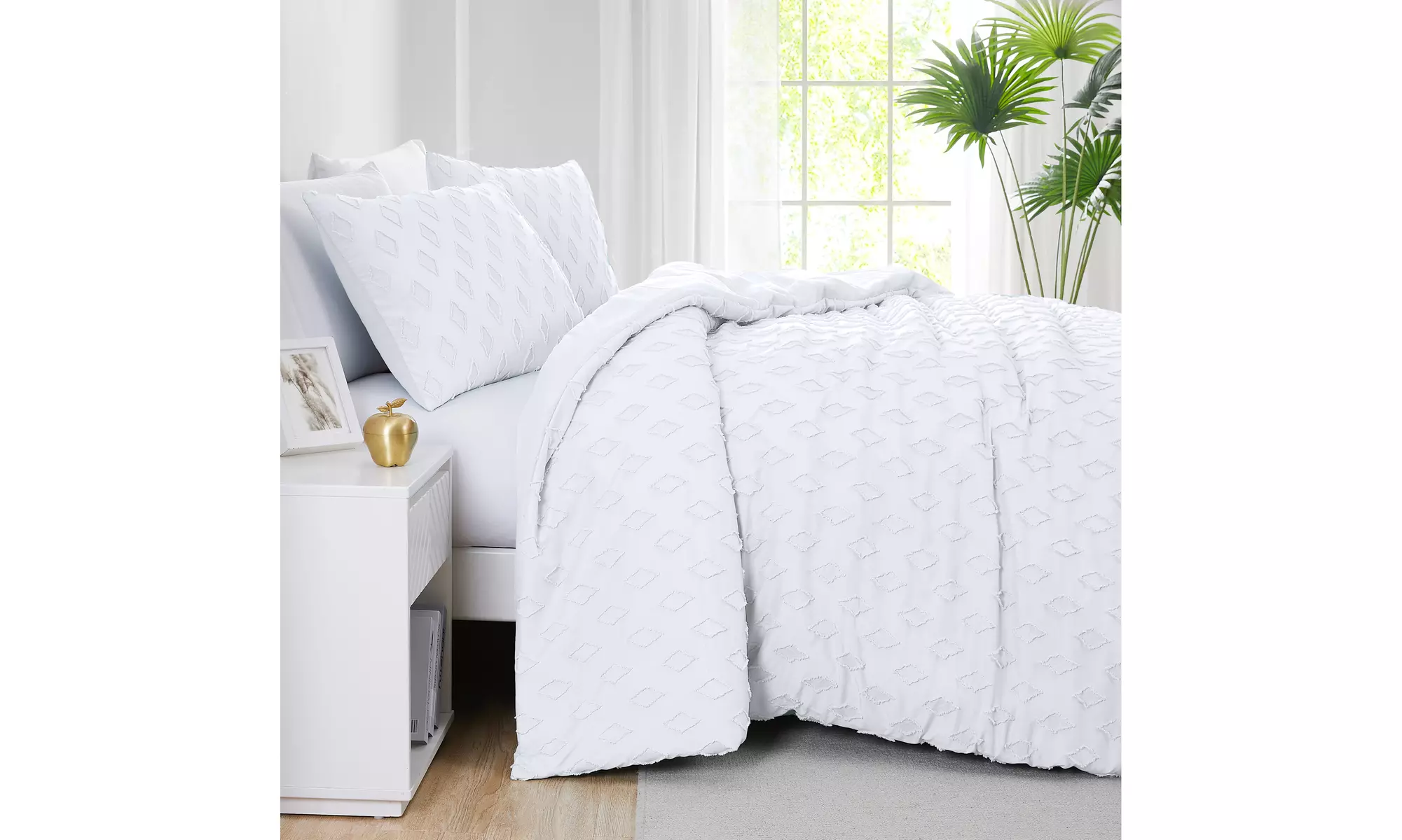 Delta Clipped Jacquard Duvet Cover Set - Primary Image