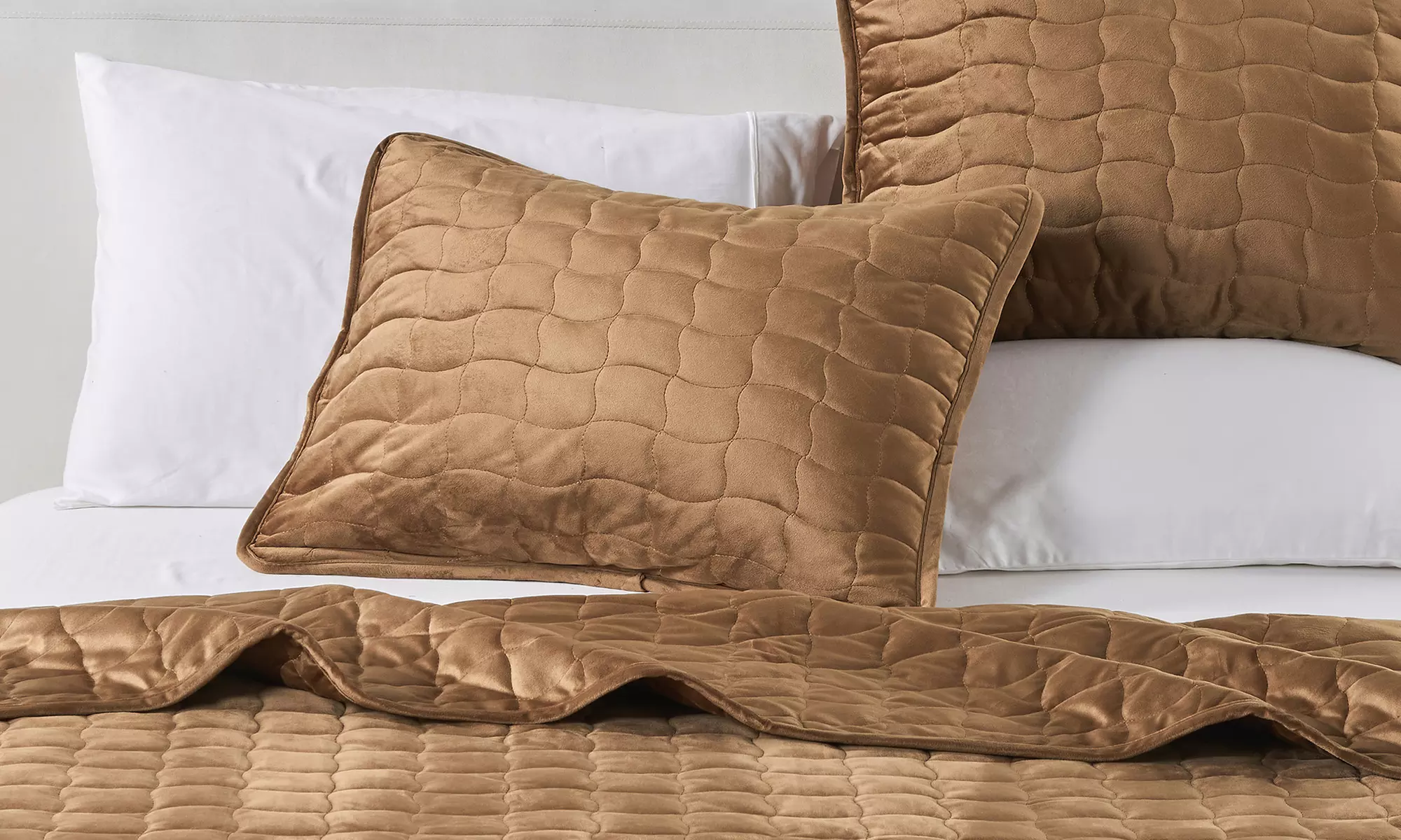 FreshFolds Luxury Velvet Stitched Quilt Set