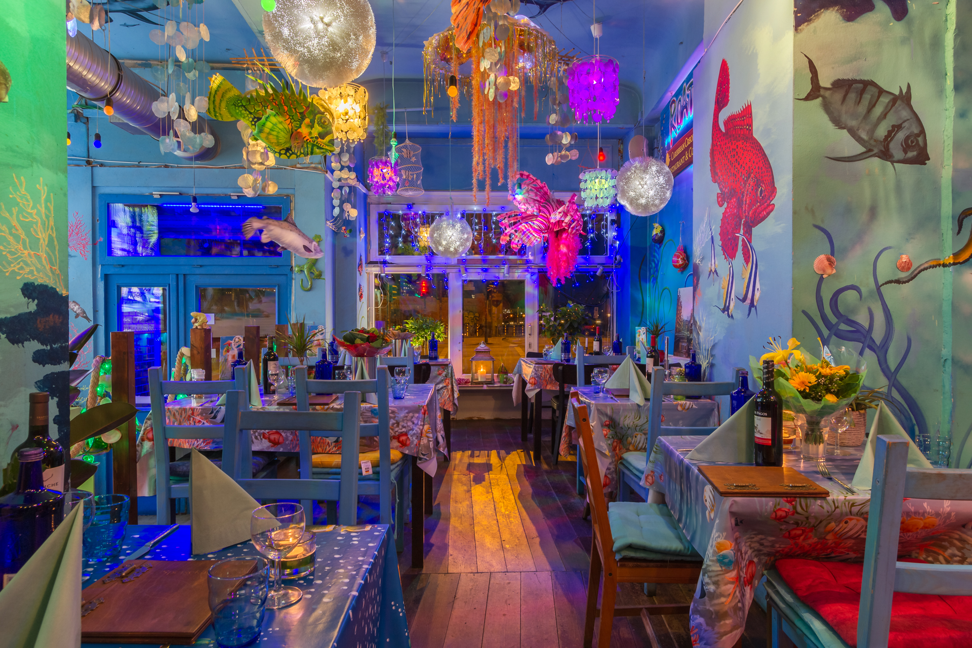 25+ Caribbean Restaurant Roatan Hamburg Pictures