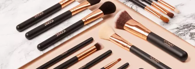 Iconic London brushes