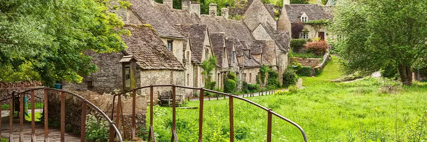 Free £85 Gift Card with Orders Over £700 at Sykes Cottages