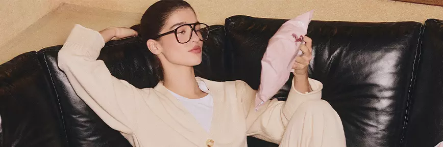 Save 75% Off Everything* + Extra 15% Off at Prettylittlething